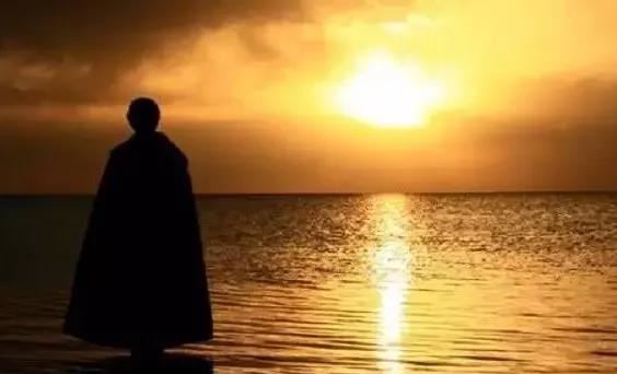 梦到老人去世,怎么办？如何缓解因梦中亲人离世所带来的情绪困扰？