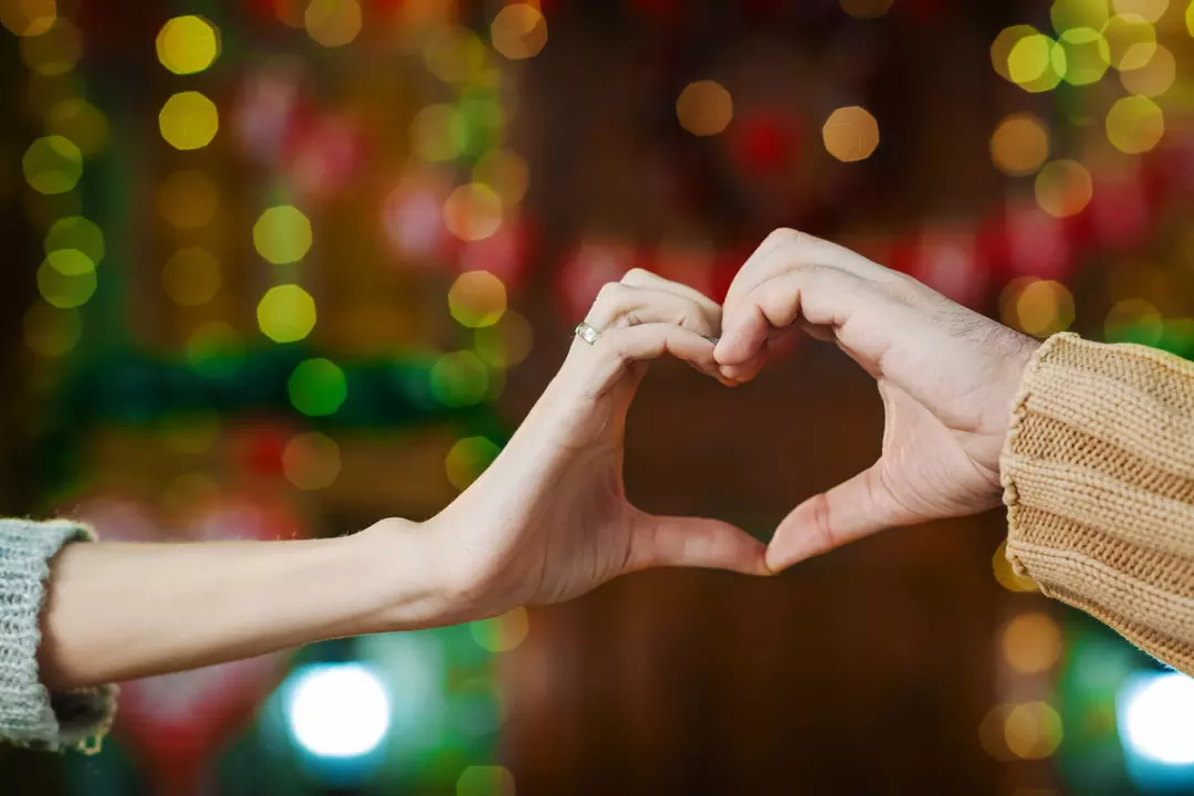 4、八字看婚姻感情状况:八字看姻缘婚姻感情？