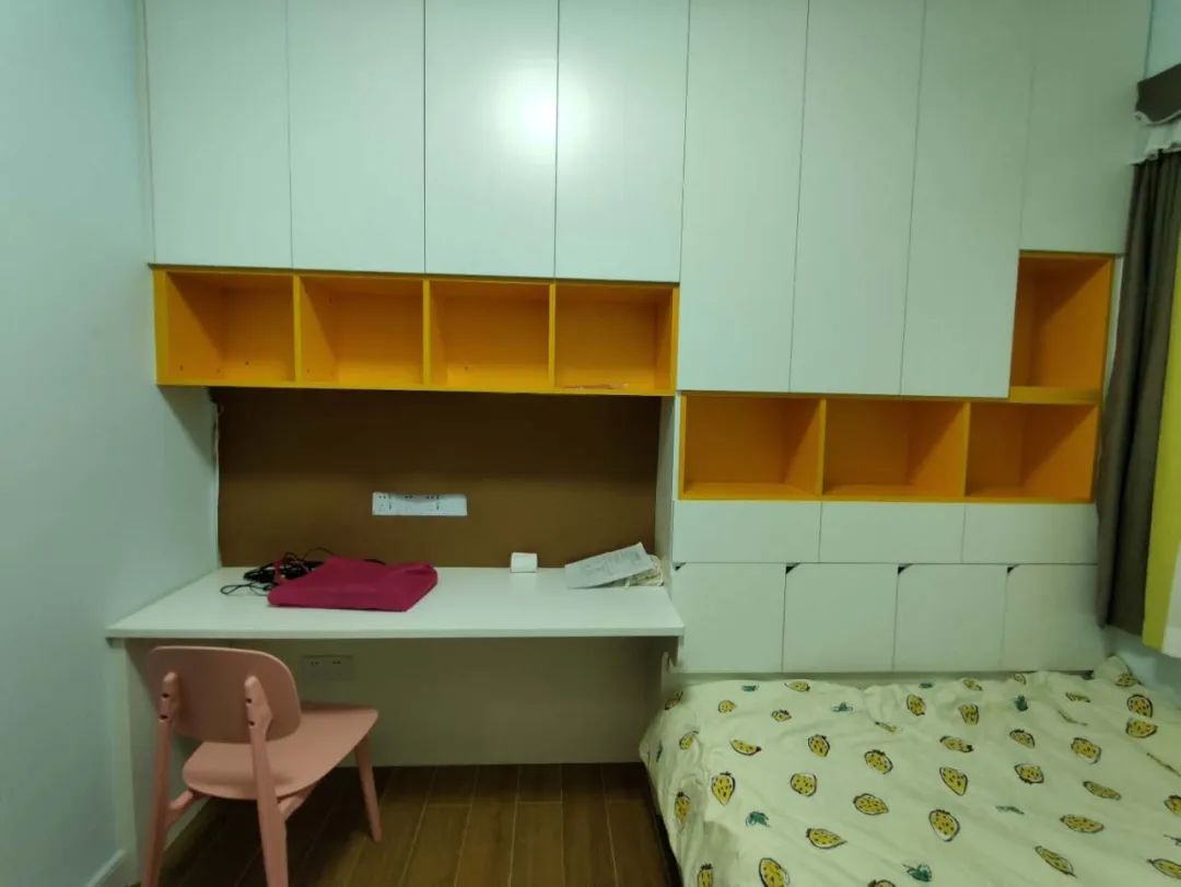 床头柜可有可没，摆上不会后悔