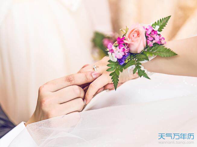 周公解梦梦见一群女人和孩子