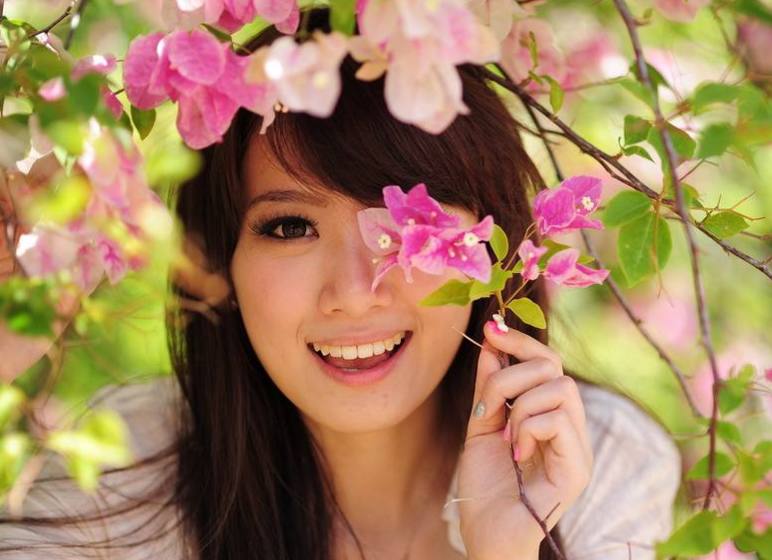 幸运相伴的3大生肖，他们一生桃花相随，属马的很奔放